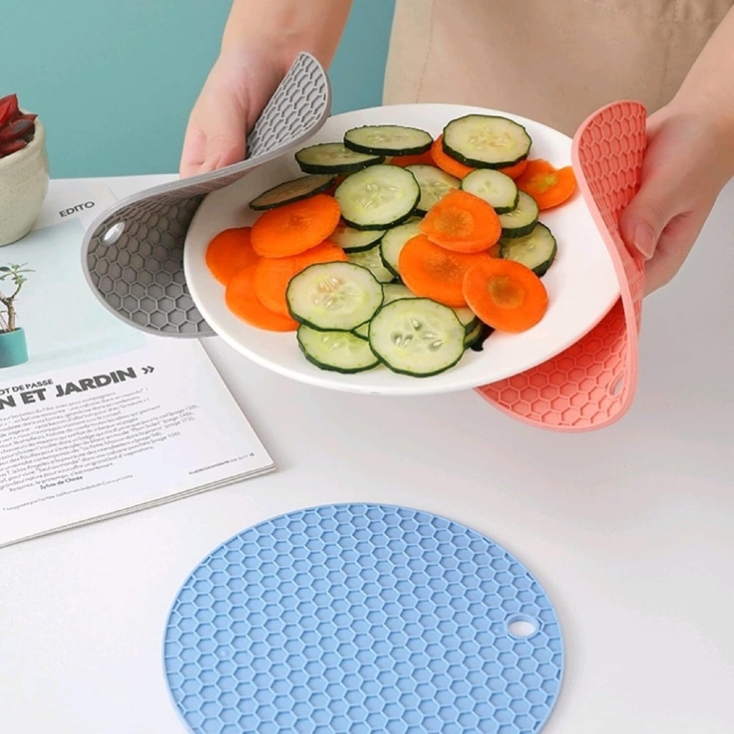 Kitchen Utensil Heat Resistant Honeycomb Silicone Hot Pot Holder Mat Coaster